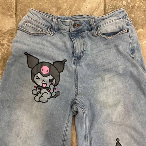 Kuromi Sanrio Wide Leg Jeans Light Wash Graphic Denim Pants Size 3 Womens - Picture 2 of 15